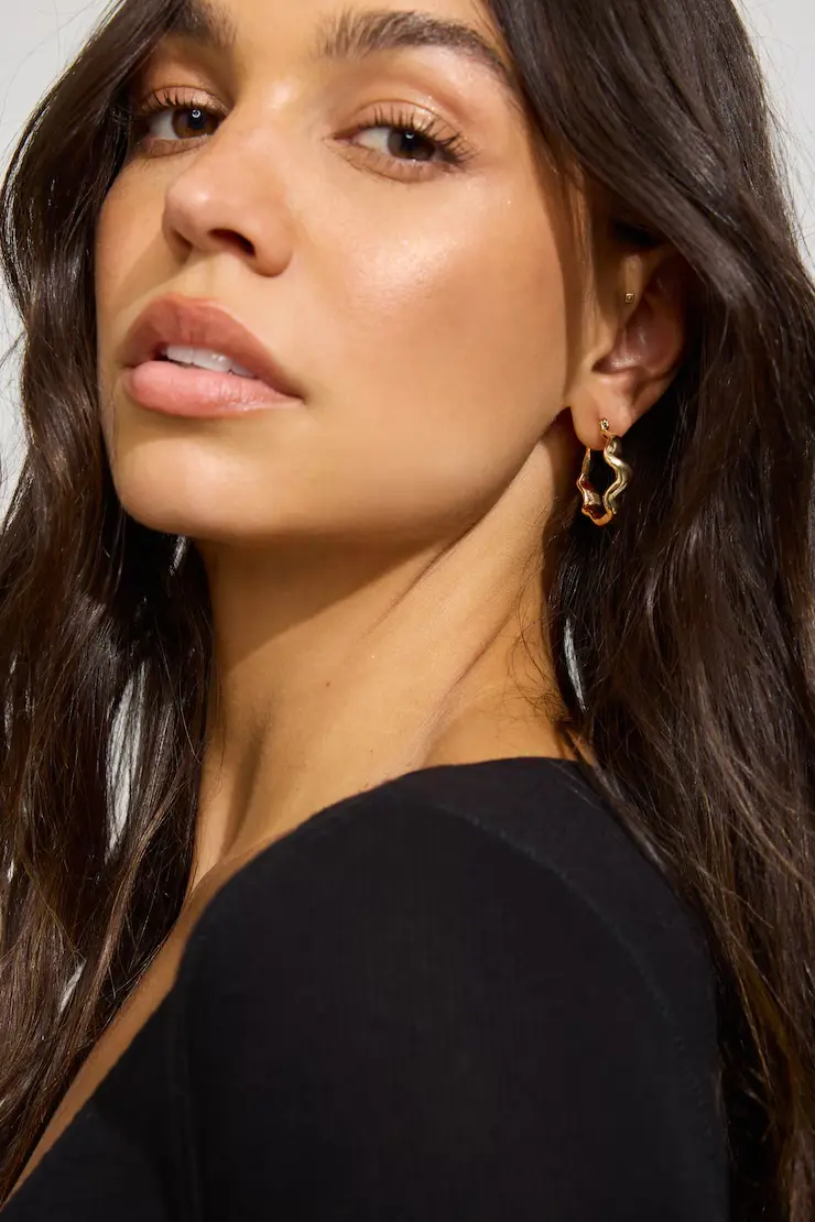 3 Pack Of Wavy Studs And Hoop Earrings