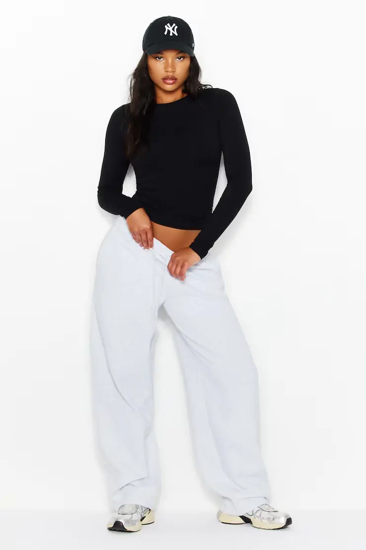 Sleek Crewneck Longsleeve Top - Image 2