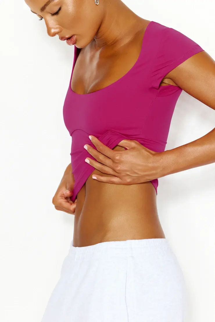 Sleek Underbust T-Shirt - Image 3