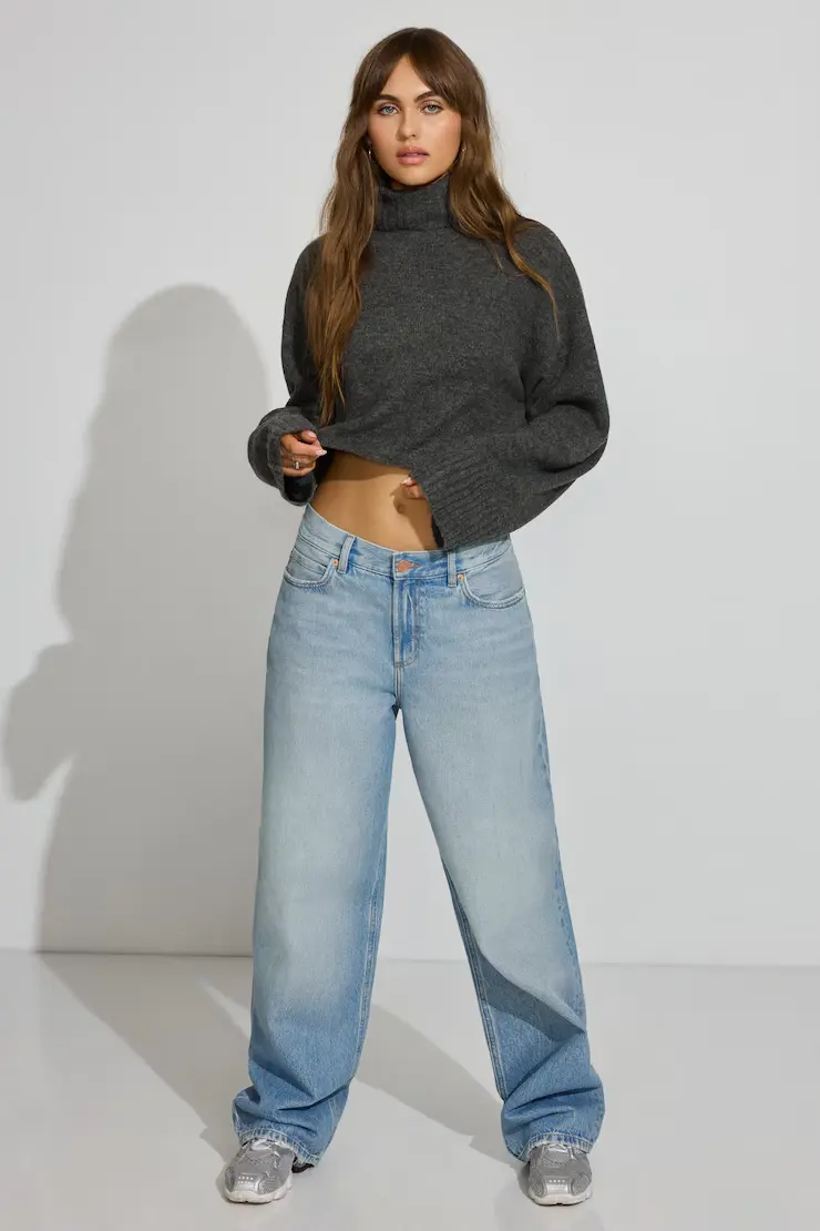 Spongy Cropped Turtleneck - Image 2